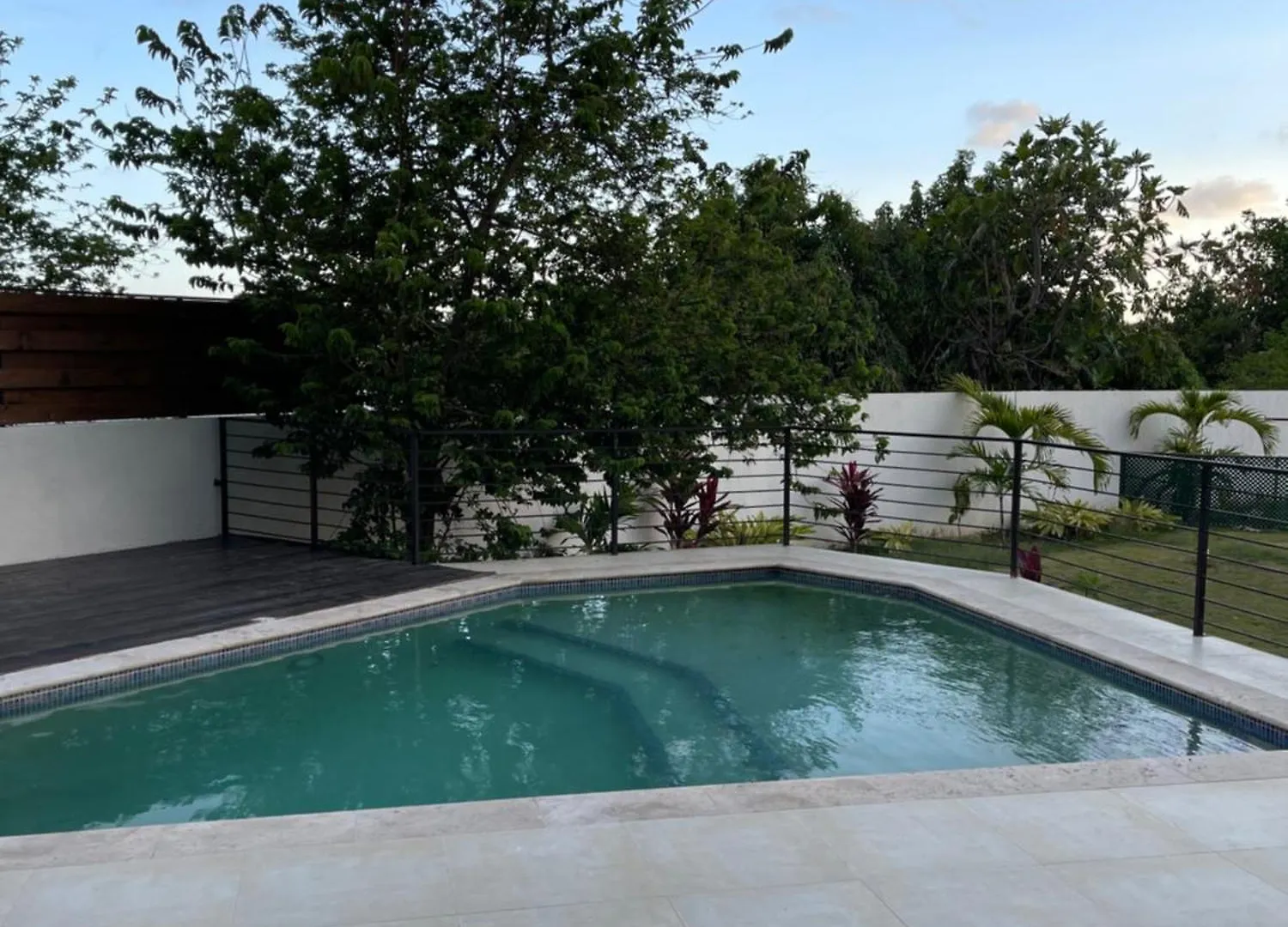 Luxury Suite Kingston