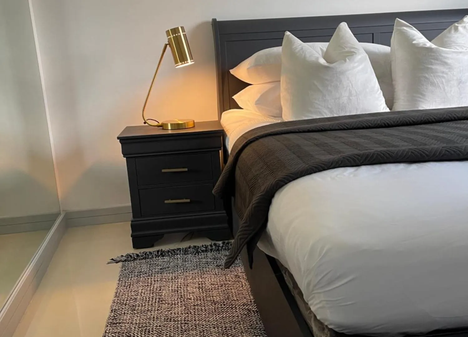 Luxury Suite Kingston